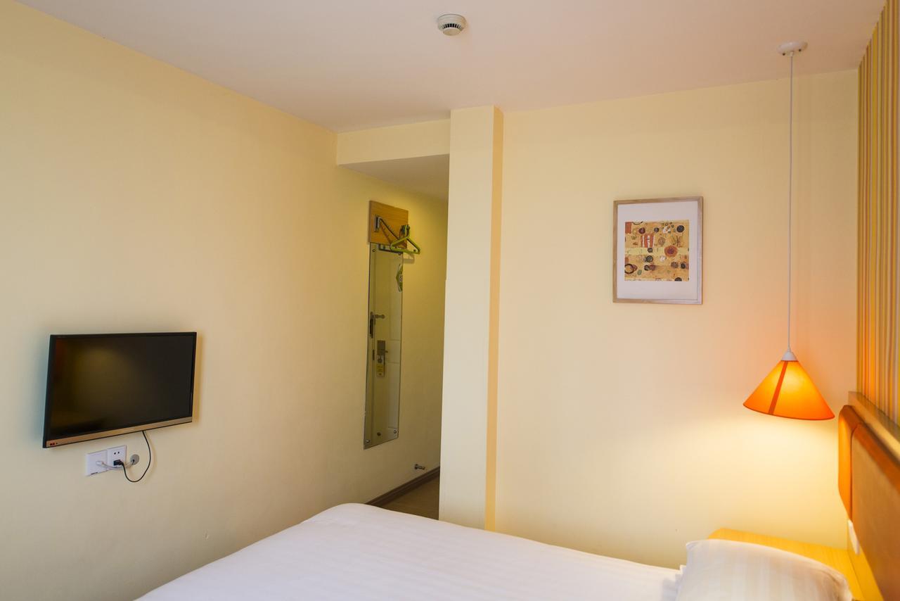 Home Inn Changchun Dajing Road Ouya Outlets المظهر الخارجي الصورة